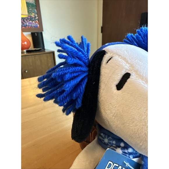 Snoopy Peanuts Christmas Musical Plush 2018 CVS Snoopy Plays Linus And Lucy - Picture 6 of 10